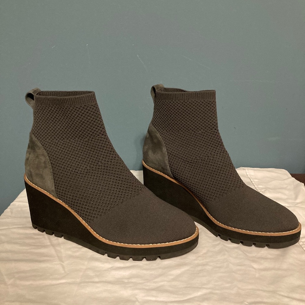 Eileen Fisher London ankle boots